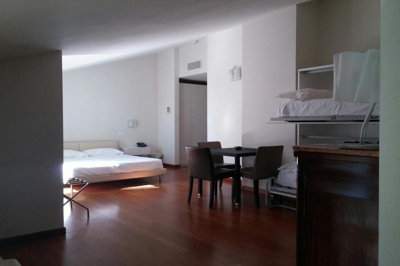 Hotel La Castellana 3*